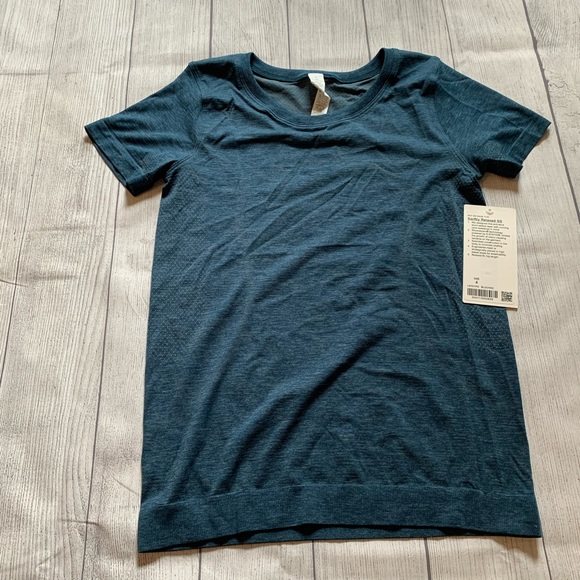 lululemon athletica Tops - NWT Lululemon Swiftly Relaxed Short Sleeve